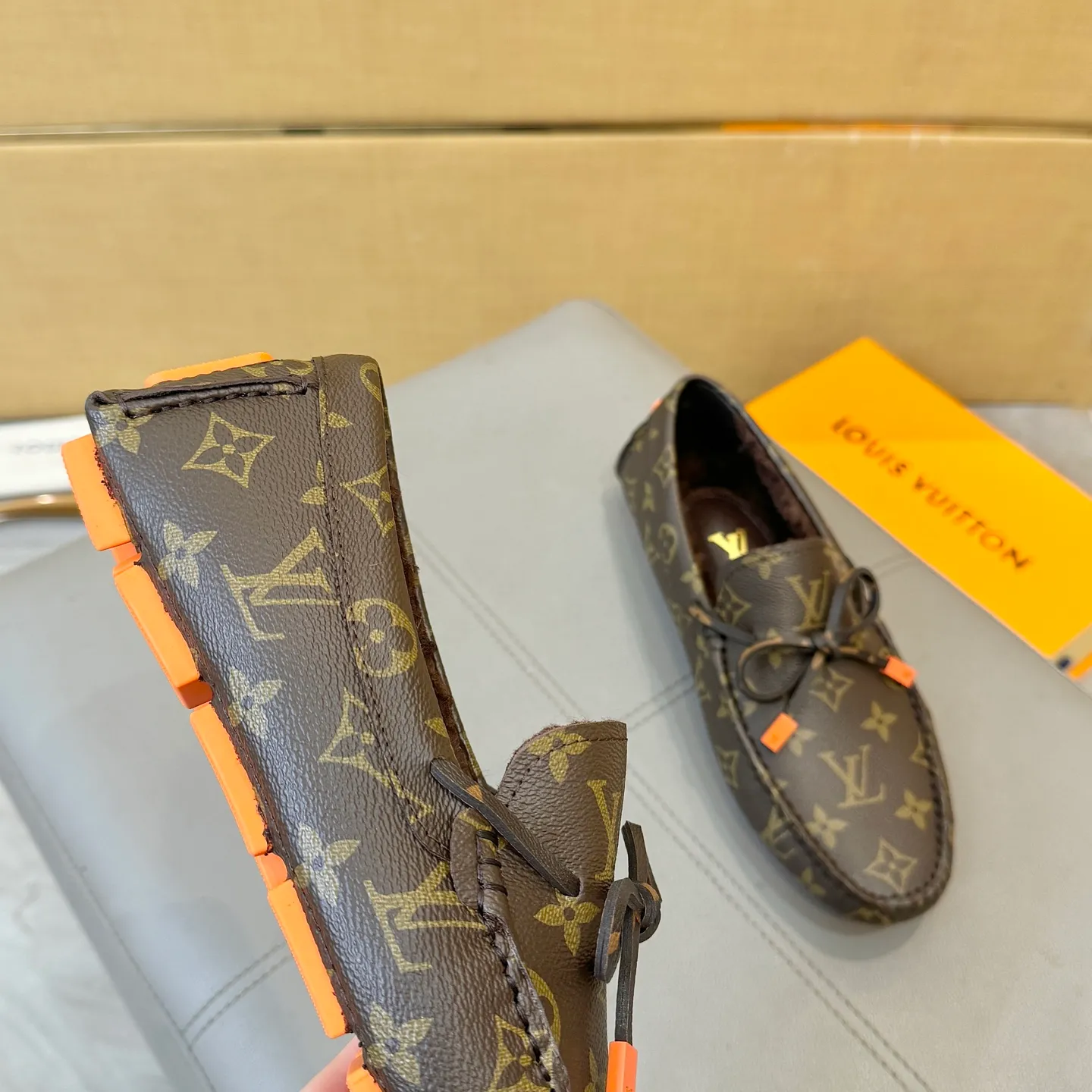 Factory price: 460💰 [LV] Autumn and winter style fur integrated 2025 men's beanie shoes (top version in the market) presbyopic leather ➕ real wool lining, original packaging. Size: 38-45